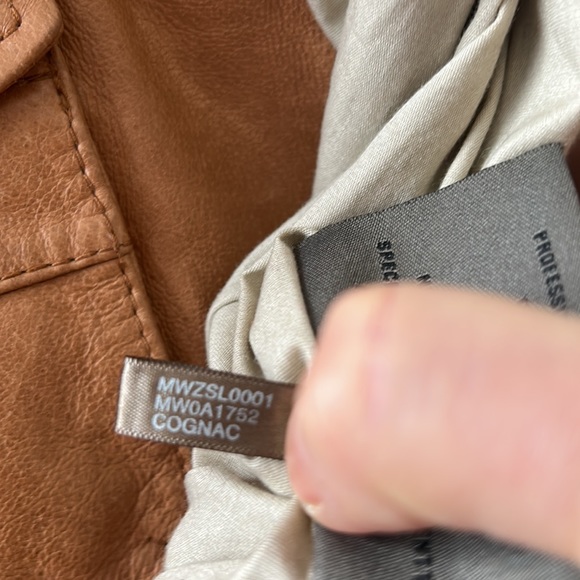 Genuine leather jacket by Andrew Mark - Picture 9 of 15